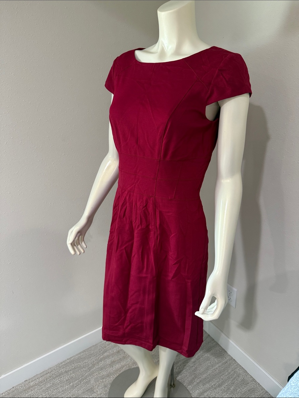 White House Black Market Fitted Cap Sleeve Midi Dress in Raspberry